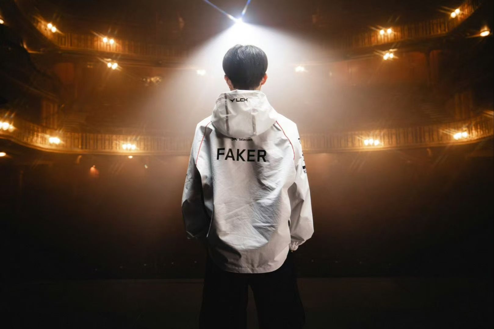 xQc 计划成立一支 CS2 战队，但认为市场过于饱和