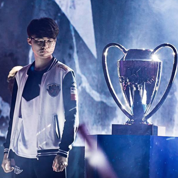 FPX赛后群访 教练：派克和乌鸦没能打出训练赛的效果 很可惜