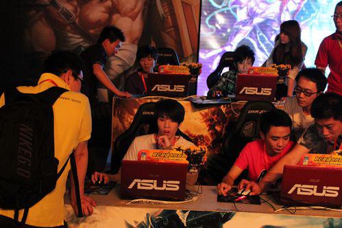 得分领先者崔小俊！ Shanks 击败了他的老队伍 Karis ，并且 Anyone's Legend 赢得了第一场比赛