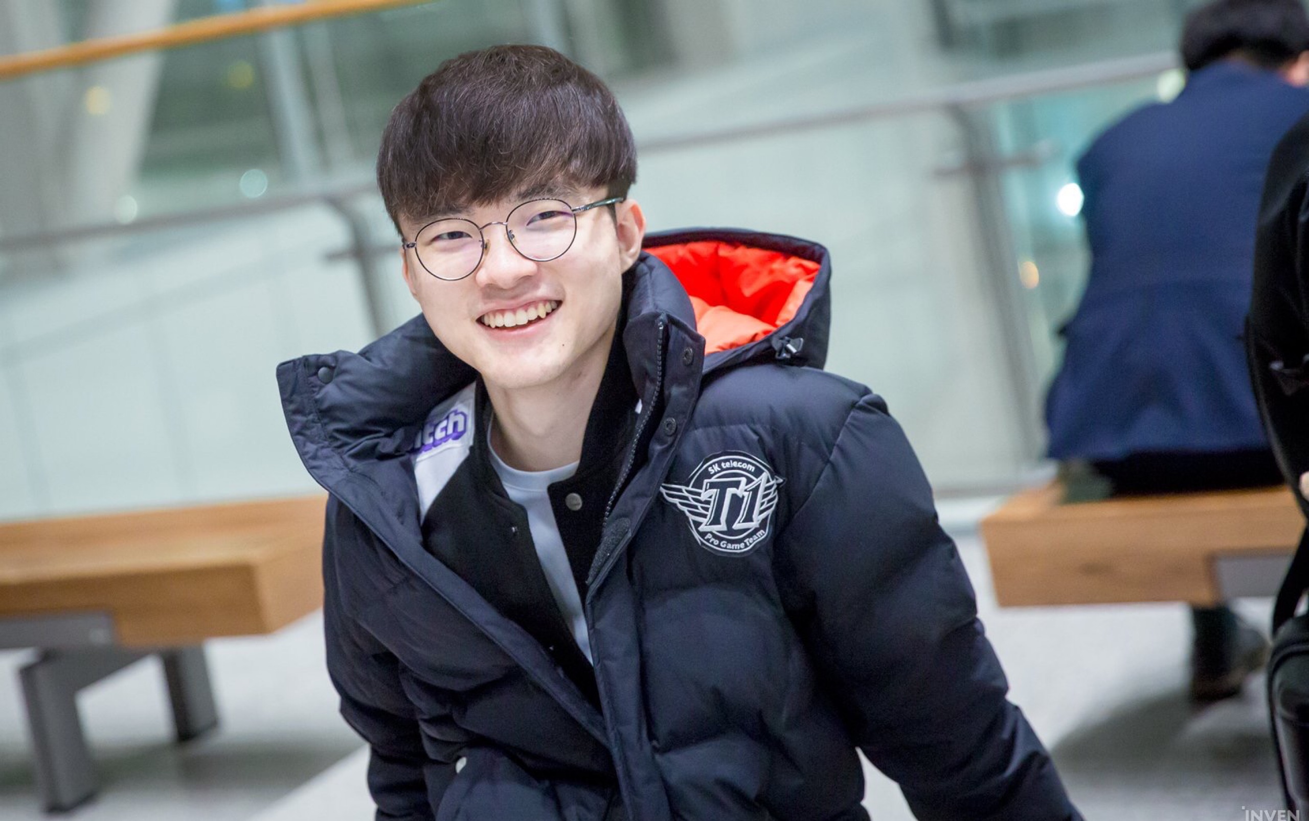 据外媒blix.gg爆料，前FNC战队下路选手Upset将在接下来的LEC春季赛成为VIT战队新的首发AD