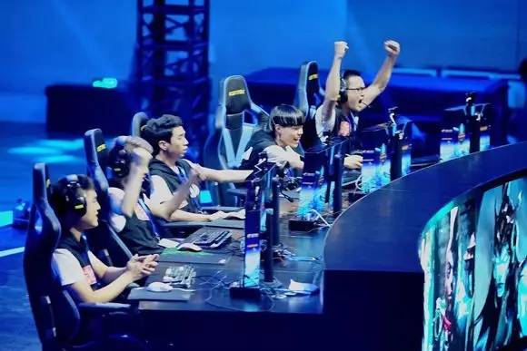 TYL发布了人事变动公告： sword9 正式加入担任首席教练