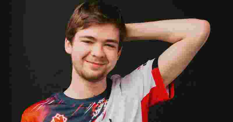 Wayward ：“这个赛季有几个目标，第一个就是要击败TES！”